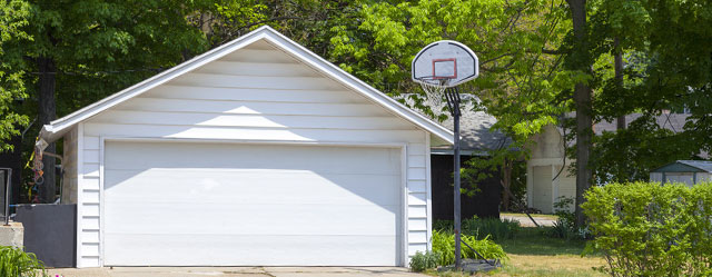 Single garage door Bethel CT